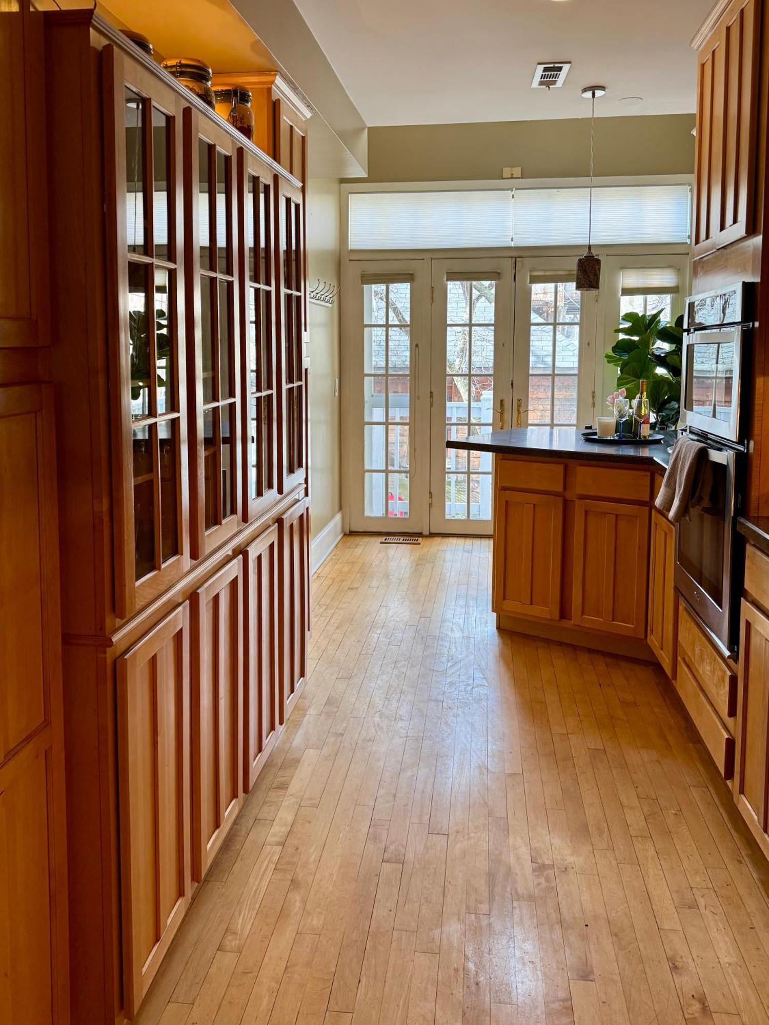3 Bedroom Spacious Home In Ideal Location W Free Parking Back Yard Pets Welcome Chicago Exterior foto