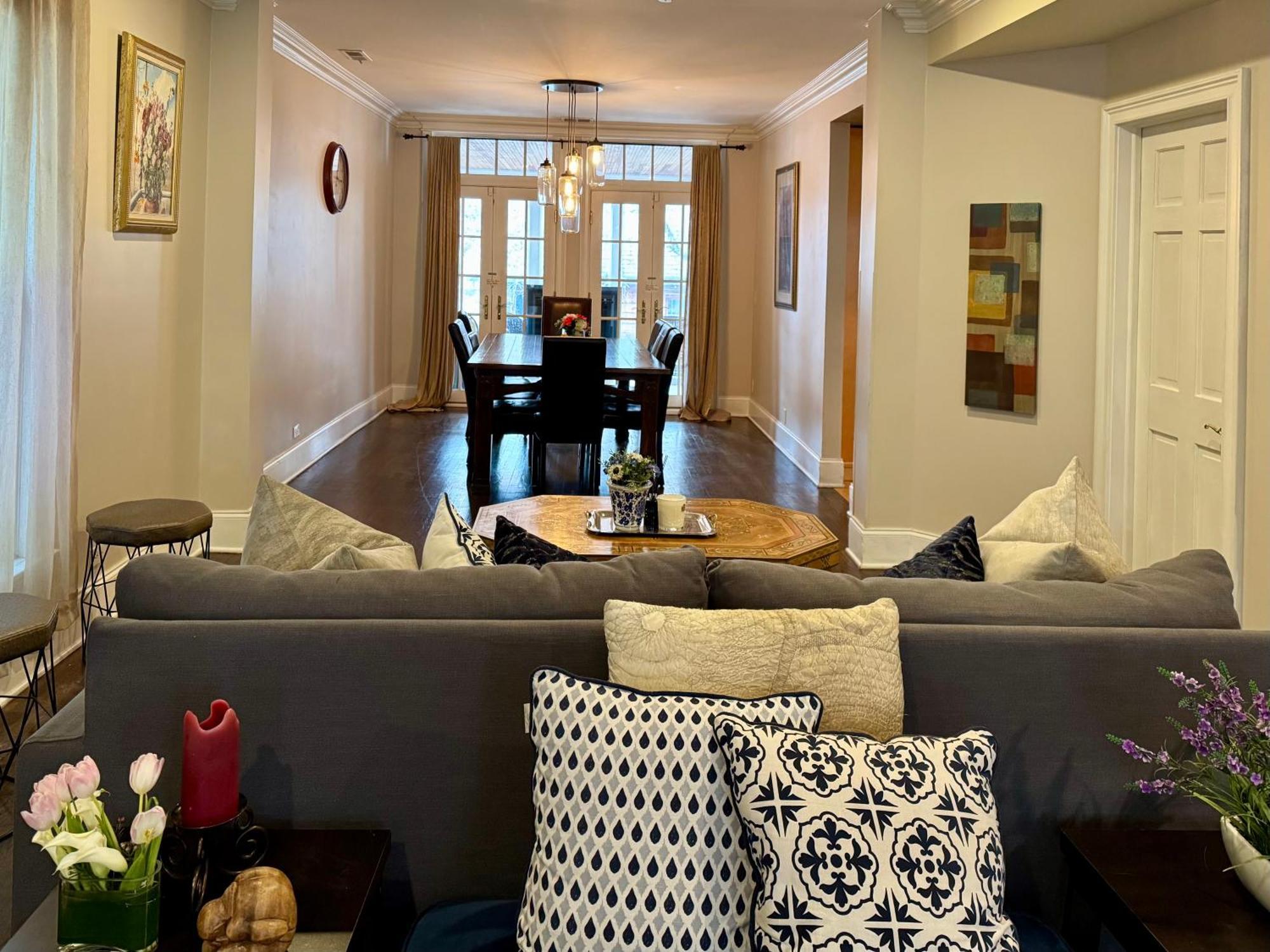 3 Bedroom Spacious Home In Ideal Location W Free Parking Back Yard Pets Welcome Chicago Exterior foto