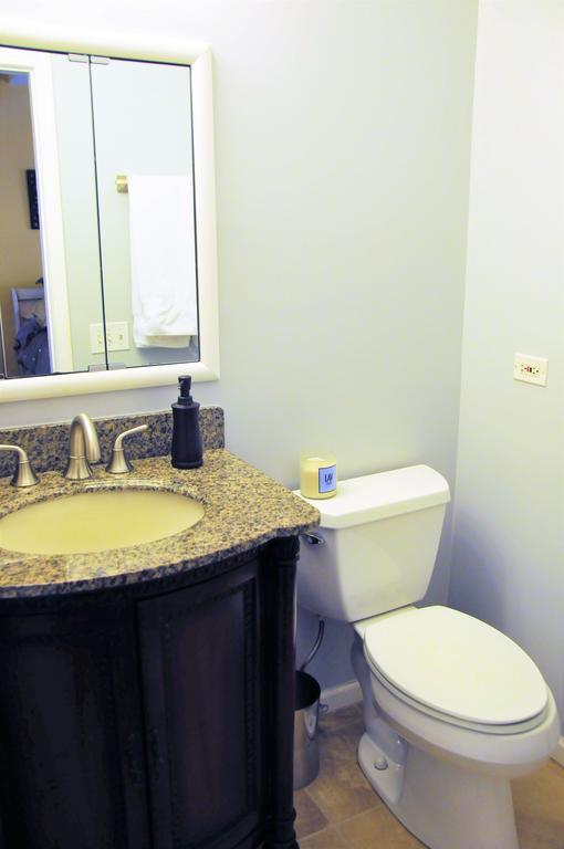 3 Bedroom Spacious Home In Ideal Location W Free Parking Back Yard Pets Welcome Chicago Exterior foto