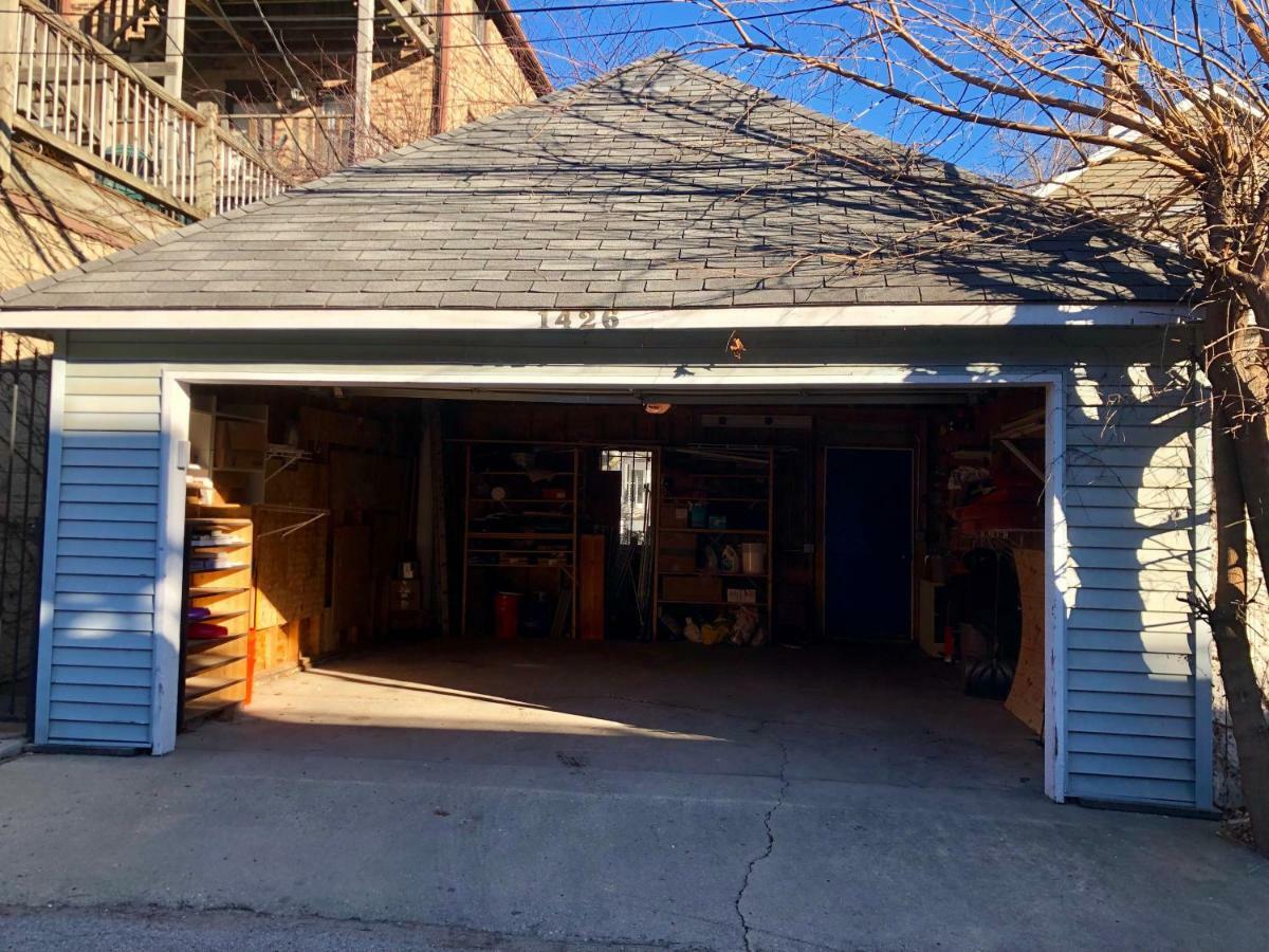 3 Bedroom Spacious Home In Ideal Location W Free Parking Back Yard Pets Welcome Chicago Exterior foto